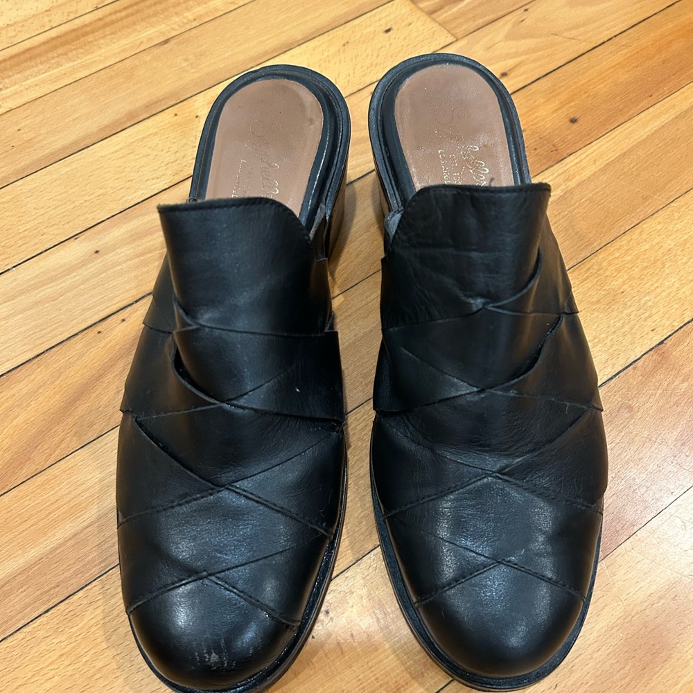Black Seychelles Leather Slip-On Mules